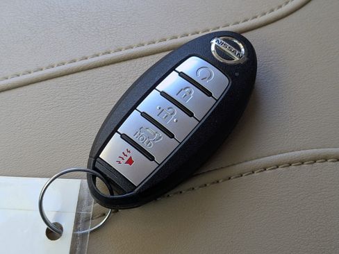 Used 2019 Nissan Rogue SL w/ Premium Package image 29