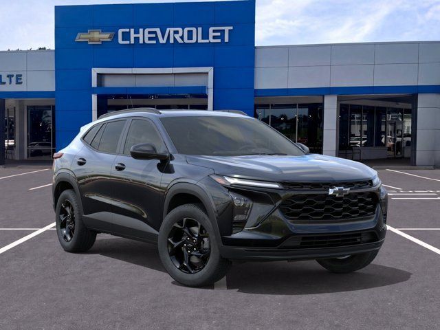 New 2026 Chevrolet Trax LT w/ Sunroof Package FWD image 7