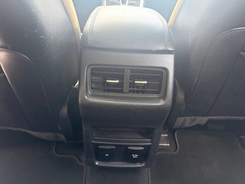 Used 2016 Ford Edge SEL w/ Equipment Group 201A FWD image 25