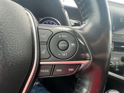 Used 2021 Toyota Camry XLE image 29