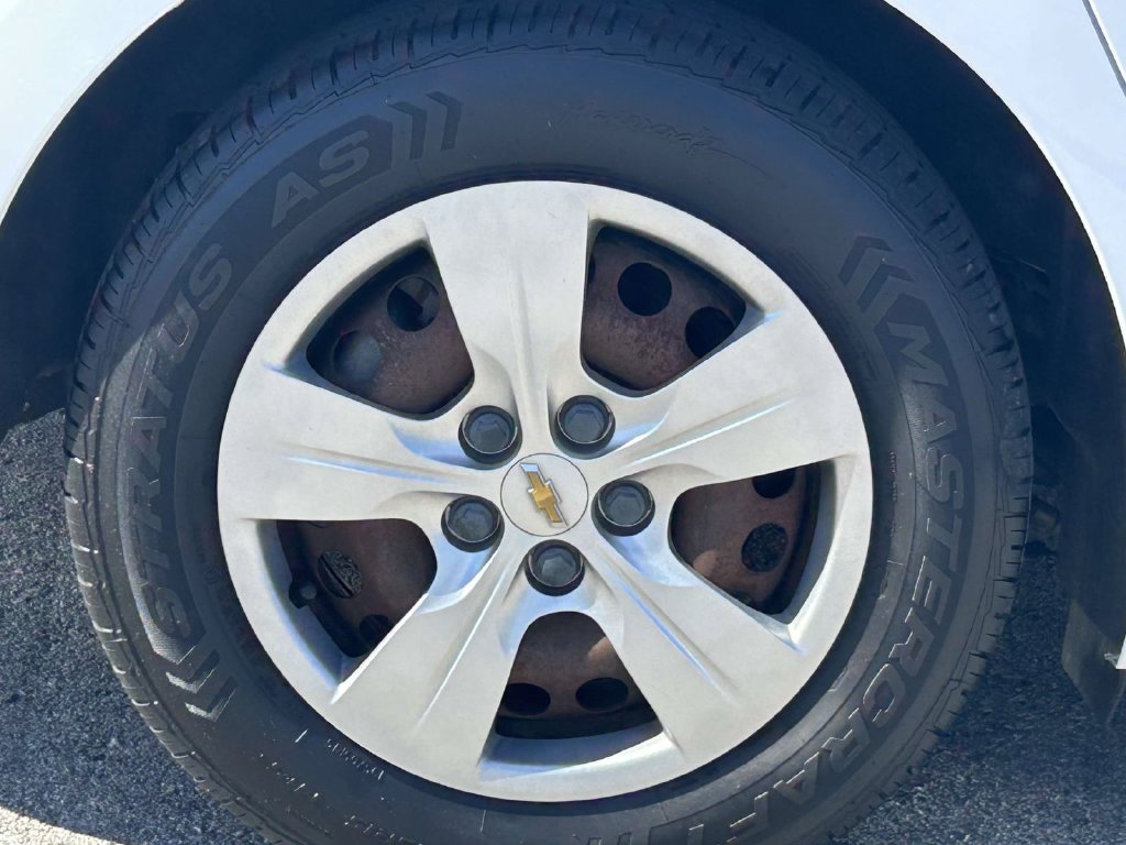 Used 2018 Chevrolet Cruze LS FWD image 9