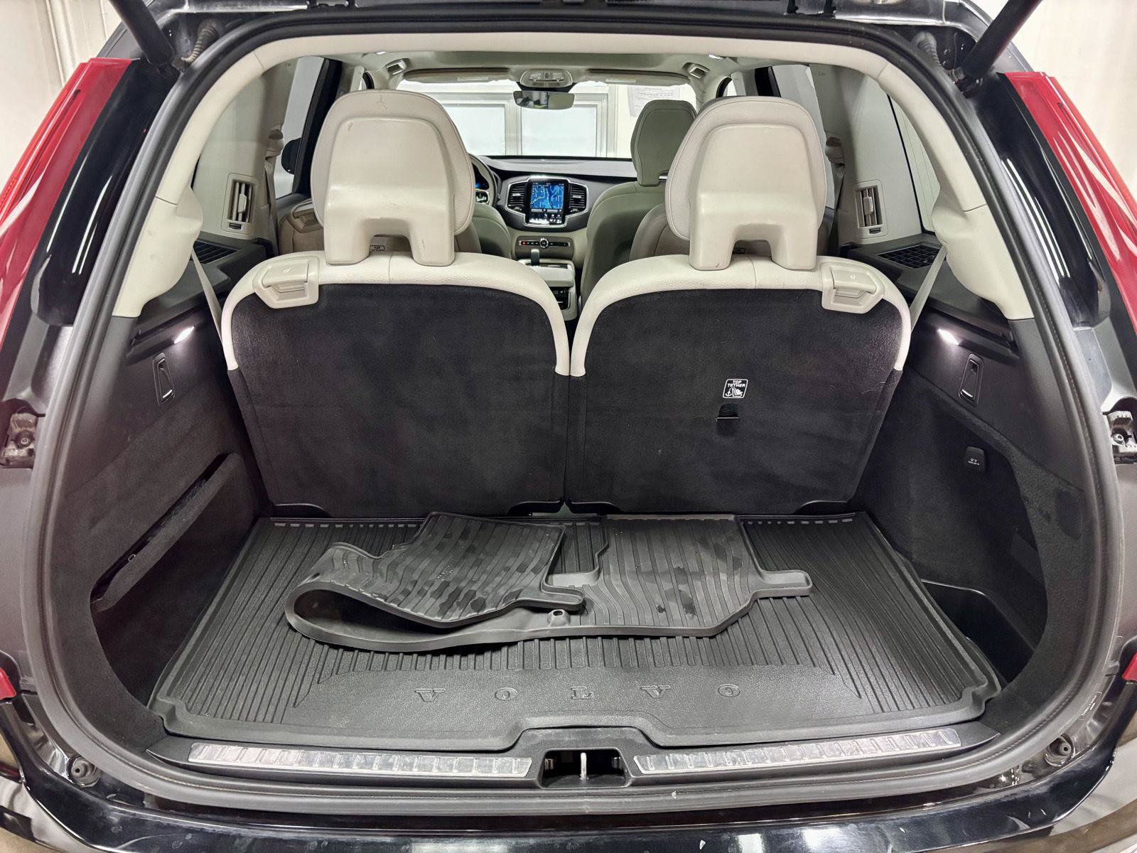 Used 2024 Volvo XC90 T8 Plus AWD/4WD image 40