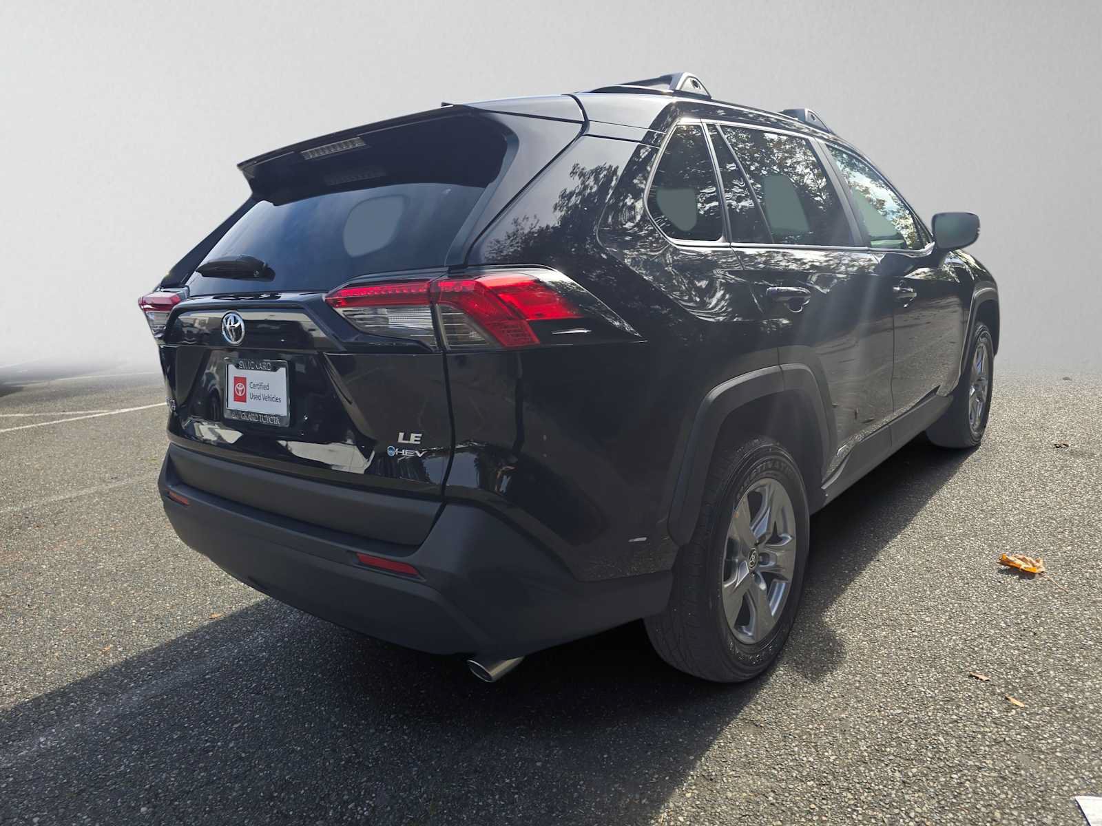 Certified 2025 Toyota RAV4 LE AWD/4WD image 3