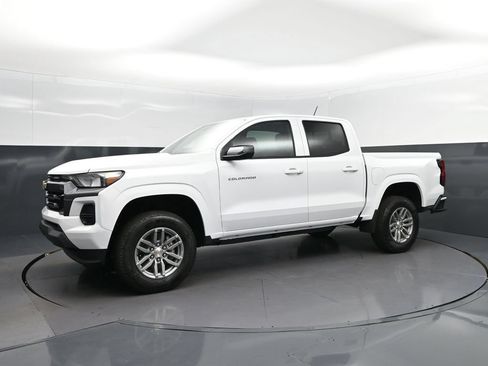 New 2026 Chevrolet Colorado LT w/ Advanced Trailering Package RWD image 3