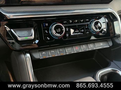 Used 2024 GMC Sierra 1500 Denali w/ Technology Package AWD/4WD image 33