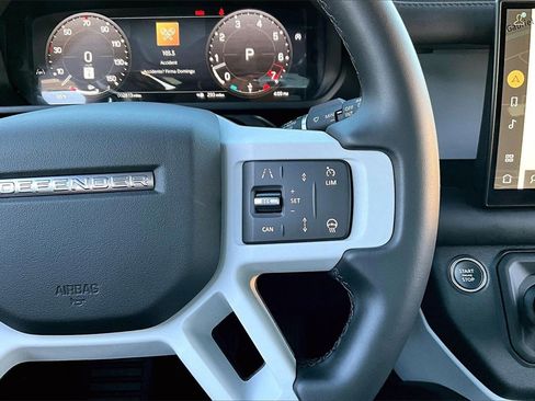 Used 2025 Land Rover Defender 110 S image 12