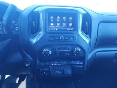 Used 2024 Chevrolet Silverado 2500 Custom w/ Custom Value Package image 27