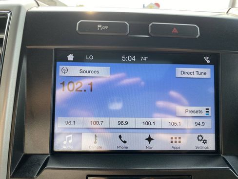 Used 2016 Ford F150 Lariat w/ Equipment Group 502A Luxury AWD/4WD image 28
