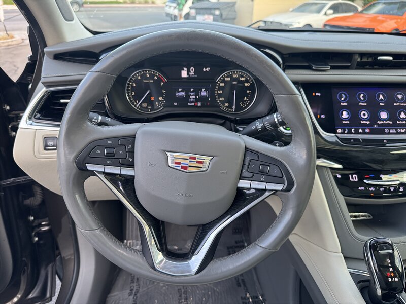Used 2020 Cadillac XT6 Premium Luxury AWD/4WD image 29