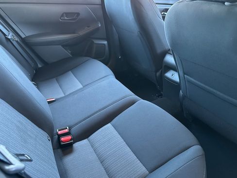 Used 2025 Nissan Sentra SV FWD image 30