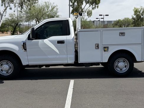 Used 2019 Ford F250 XL RWD image 2