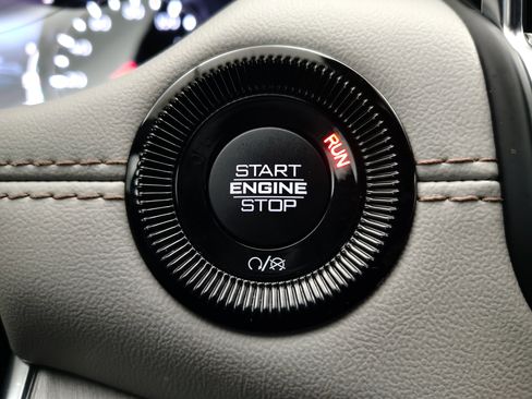Used 2024 Jeep Compass Limited AWD/4WD image 39