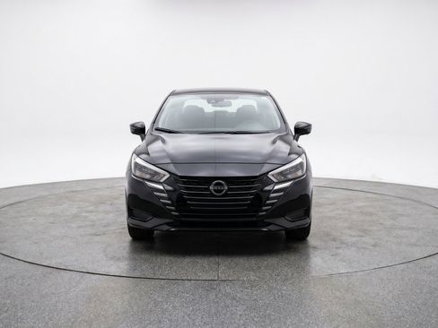 Used 2025 Nissan Versa SV FWD image 2