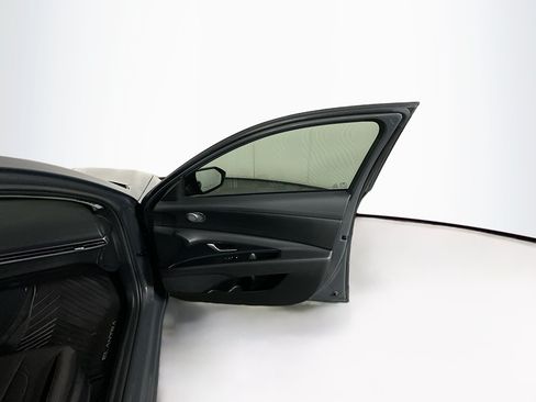 Used 2024 Hyundai Elantra SEL FWD image 31