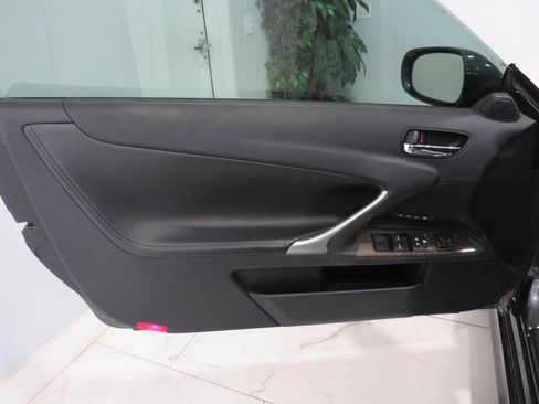 Used 2010 Lexus IS 250C RWD image 32