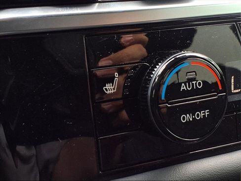 New 2025 Nissan Pathfinder SV image 19