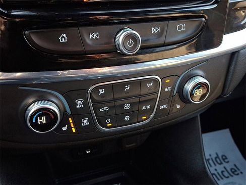 Certified 2023 Chevrolet Traverse LT image 15