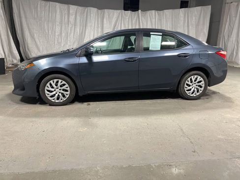 Used 2019 Toyota Corolla LE image 4