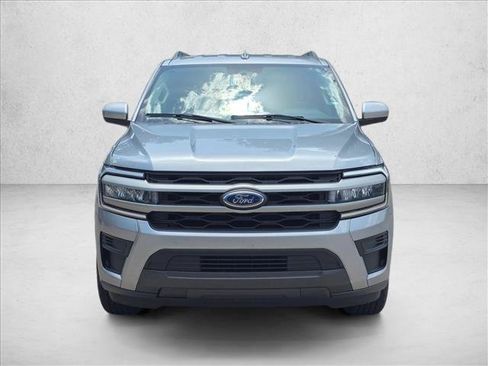 Used 2024 Ford Expedition Limited RWD image 2