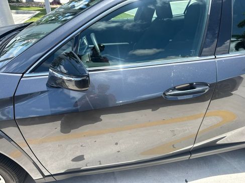 Used 2025 Lexus UX 300h FWD w/ Accessory Package (Z2) image 6