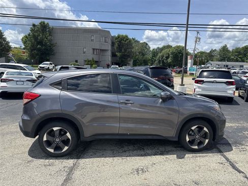Used 2018 Honda HR-V EX image 6