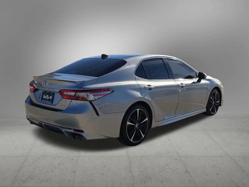 Used 2019 Toyota Camry XSE image 6