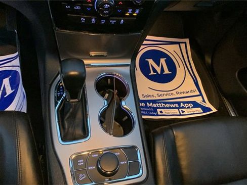 Used 2021 Jeep Grand Cherokee Limited image 14