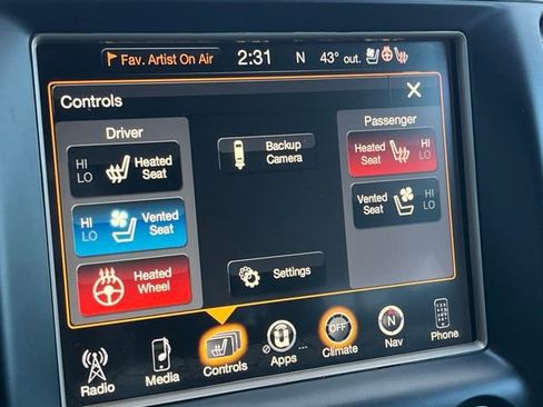 Used 2017 Jeep Grand Cherokee Overland image 36