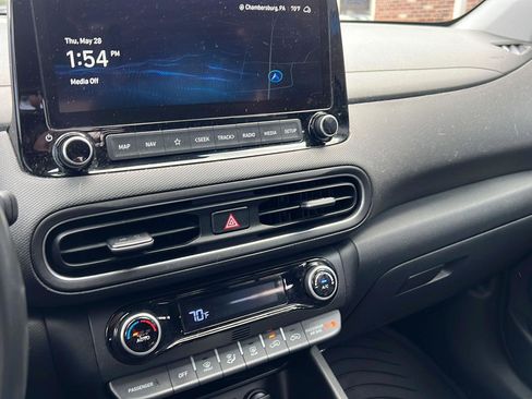 Used 2023 Hyundai Kona Limited AWD/4WD image 11