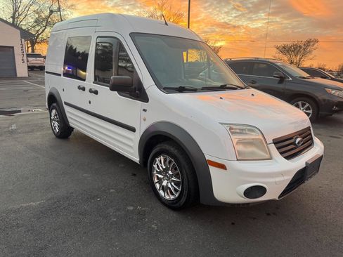 Used 2013 Ford Transit Connect XLT image 3