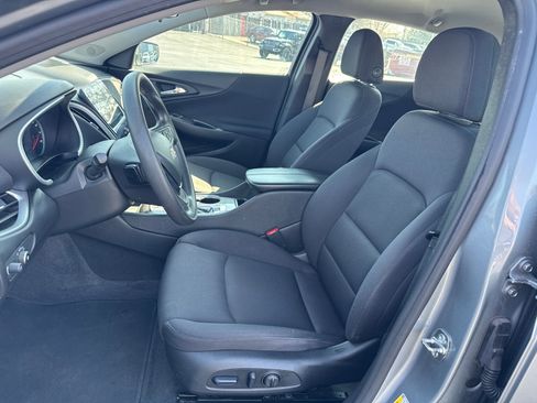 Used 2024 Chevrolet Malibu LT image 9