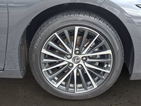 Used 2025 Lexus ES 350 w/ Premium Package FWD image 9