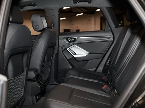 Used 2023 Audi Q3 2.0T Premium image 13