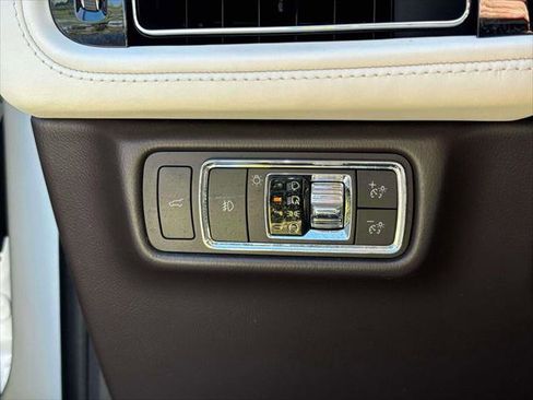 Used 2023 Lincoln Aviator Black Label AWD/4WD image 21