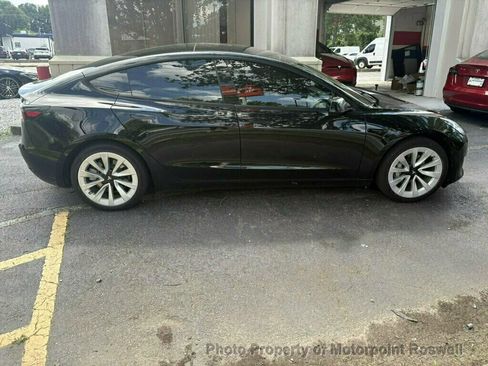 Used 2022 Tesla Model 3 Long Range AWD/4WD image 7