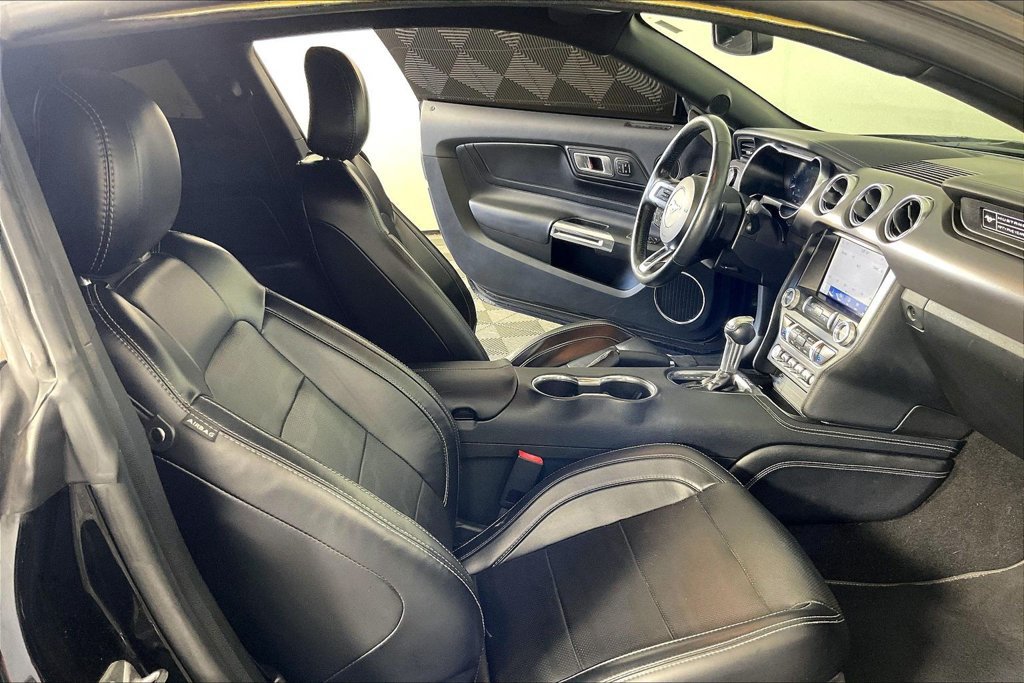 Used 2020 Ford Mustang GT Premium w/ Equipment Group 401A RWD image 9