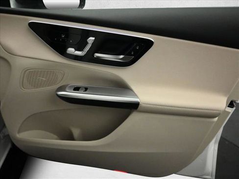 Certified 2025 Mercedes-Benz GLC 300 4MATIC image 28