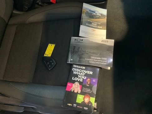 Used 2025 Chevrolet Silverado 1500 LT image 16