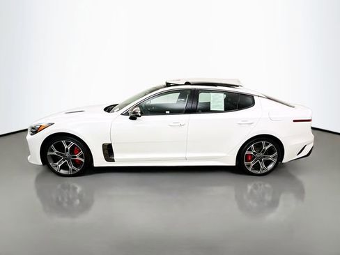 Used 2020 Kia Stinger GT2 image 4