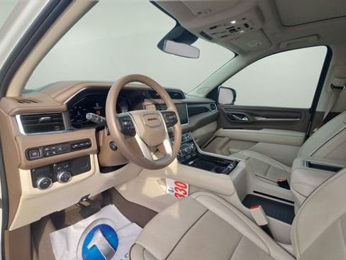 Used 2024 GMC Yukon XL Denali image 31