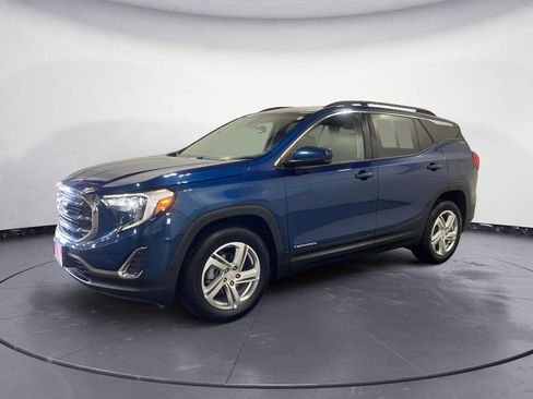 Certified 2020 GMC Terrain SLE w/ Driver Convenience Package AWD/4WD image 3