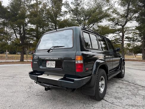 Used 1993 Toyota Land Cruiser Base AWD 4dr SUV image 12