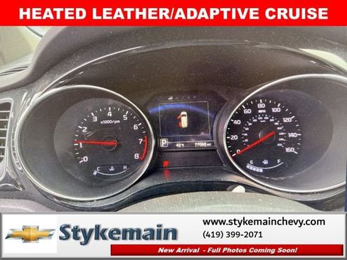 Used 2017 Kia Sedona EX image 11