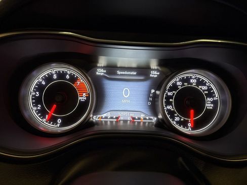 Used 2019 Jeep Cherokee Limited w/ Technology Group image 27