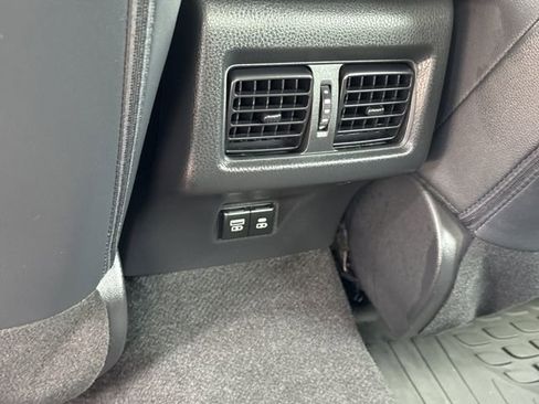 Used 2025 Toyota Camry XLE image 11