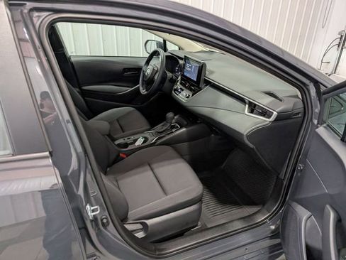 Used 2025 Toyota Corolla LE w/ LE Premium Package image 27
