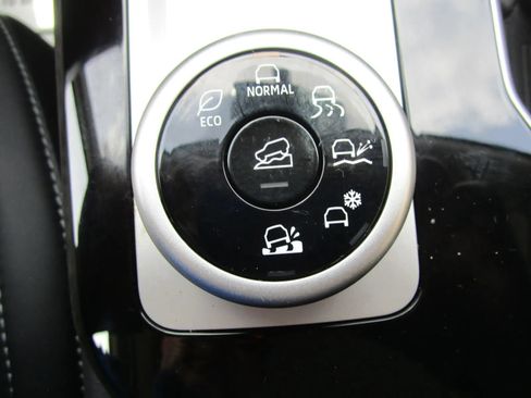 Used 2025 Mitsubishi Outlander SE AWD/4WD image 33