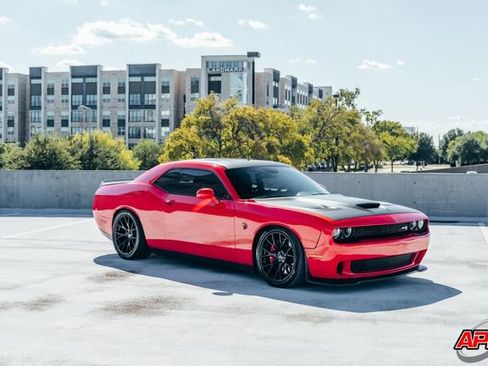 Used 2016 Dodge Challenger SRT Hellcat RWD image 47