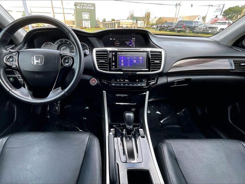 Used 2017 Honda Accord EX-L image 17