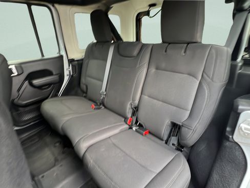 Used 2022 Jeep Wrangler Unlimited Sport AWD/4WD image 10